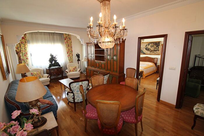 Casas en venta y pisos alquiler - 1