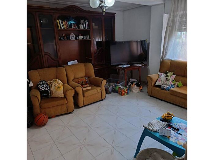 Casas en venta y pisos alquiler - 2