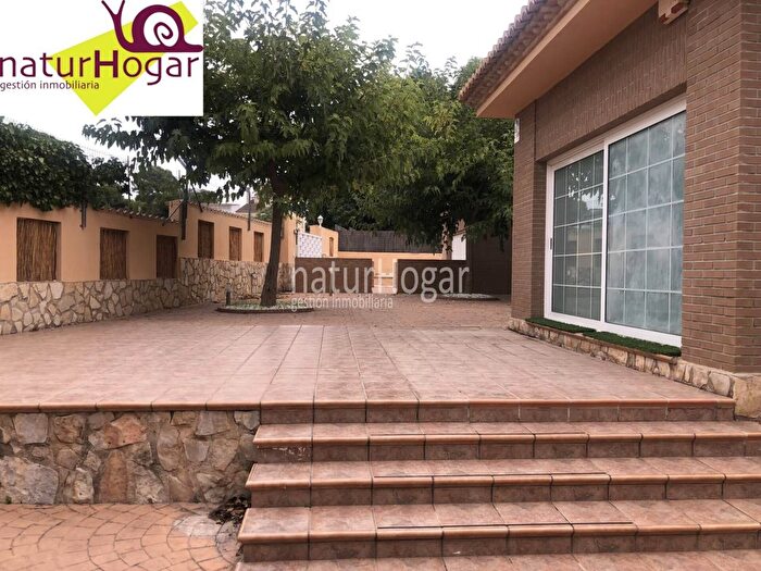 Casa en venta en La Cañada, Paterna de 5 habitaciones