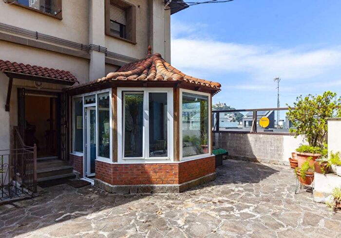 Casas en venta y pisos alquiler - 1