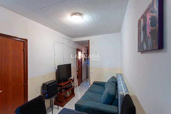 Casas en venta y pisos alquiler - 2