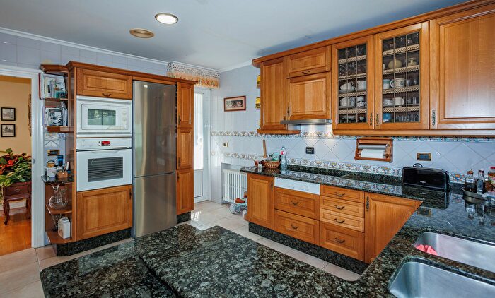 Casas en venta y pisos alquiler - 2