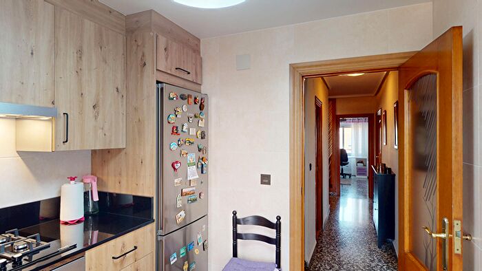 Casas en venta y pisos alquiler - 2