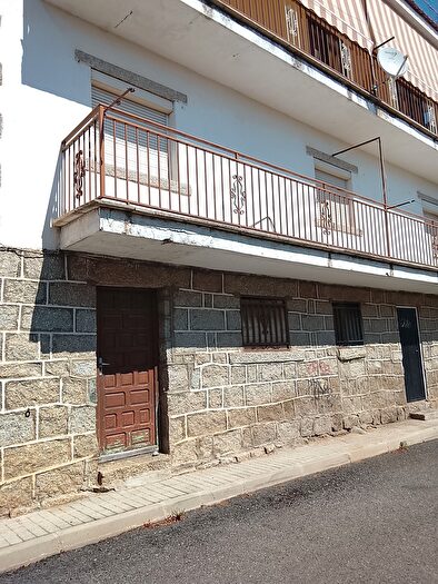 Piso en venta en El Hoyo de Pinares, Ávila de 3 habitaciones