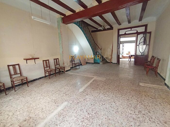 Casas en venta y pisos alquiler - 1