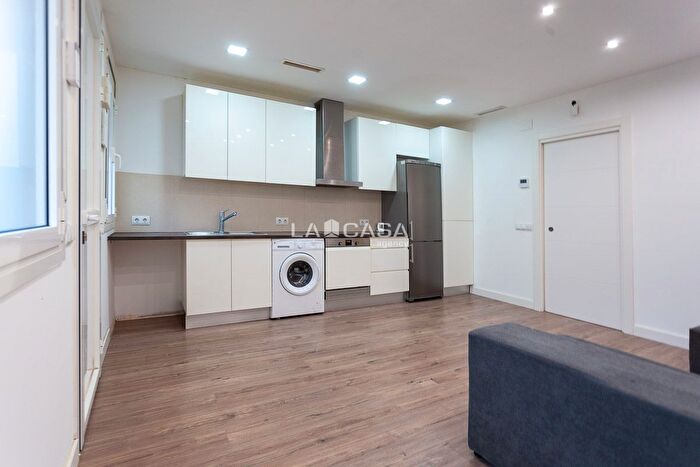Casas en venta y pisos alquiler - 3