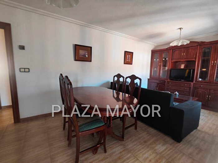 Casas en venta y pisos alquiler - 2