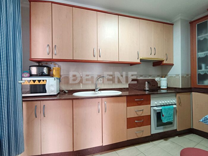 Casas en venta y pisos alquiler - 3