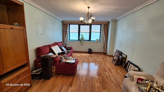 Casas en venta y pisos alquiler - 3