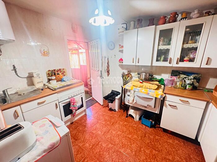 Casas en venta y pisos alquiler - 3