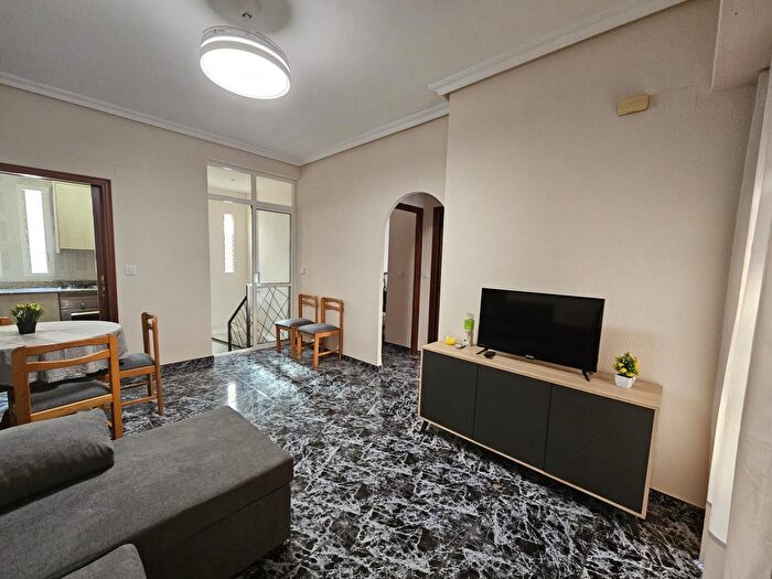 Casas en venta y pisos alquiler - 2