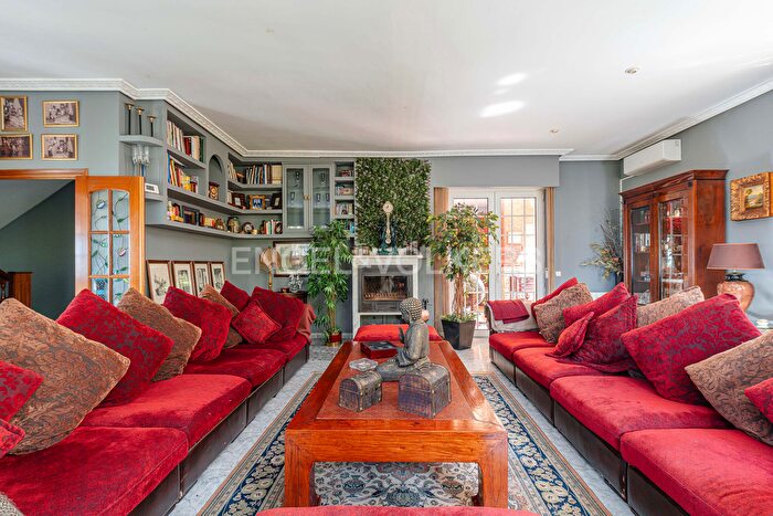 Casas en venta y pisos alquiler - 1