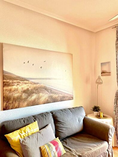 Casas en venta y pisos alquiler - 2