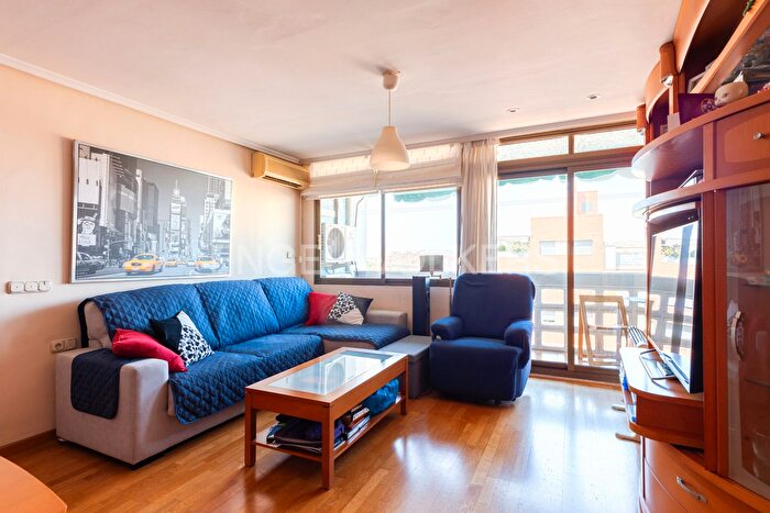Casas en venta y pisos alquiler - 1