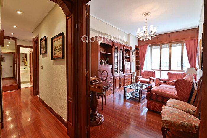 Casas en venta y pisos alquiler - 3