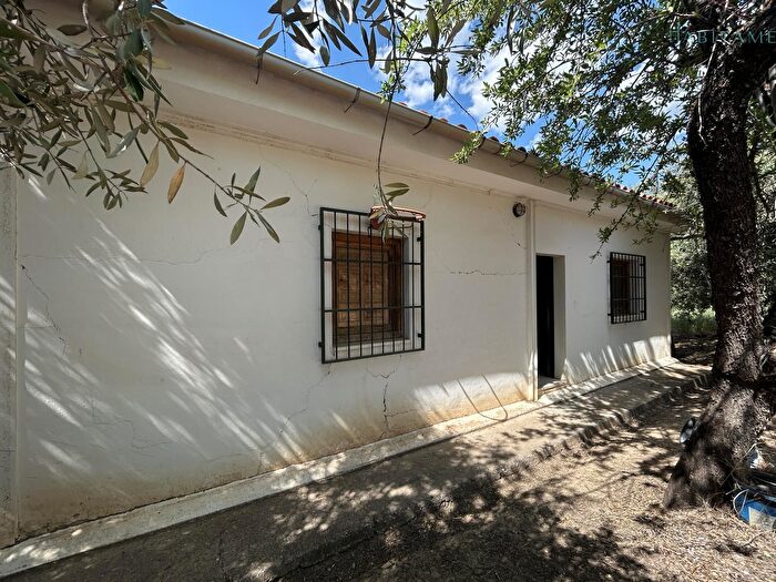 Casa en venta en Pinos Genil, Granada