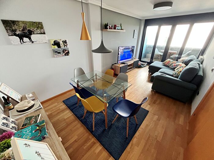 Casas en venta y pisos alquiler - 2