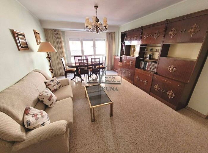 Casas en venta y pisos alquiler - 1