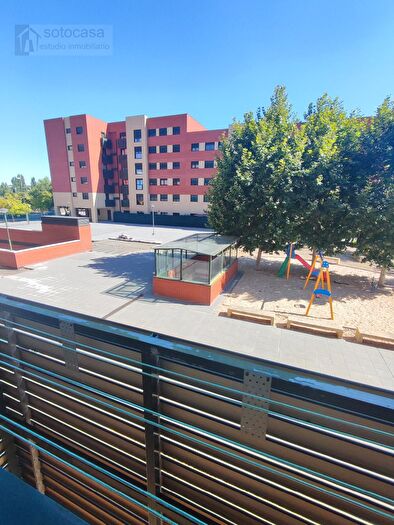 Casas en venta y pisos alquiler - 3