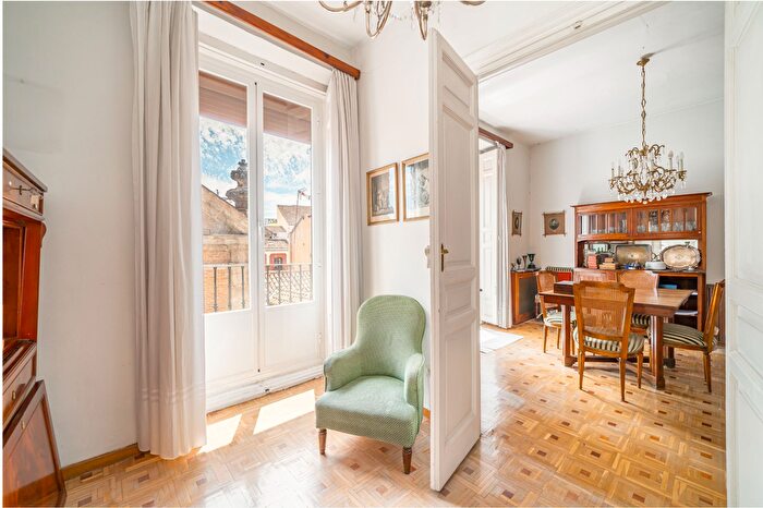 Casas en venta y pisos alquiler - 1
