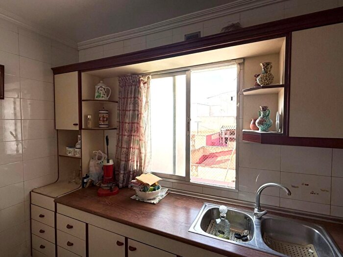 Casas en venta y pisos alquiler - 2