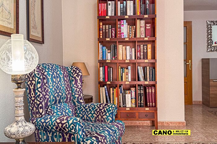 Casas en venta y pisos alquiler - 3