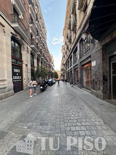 Casas en venta y pisos alquiler - 2