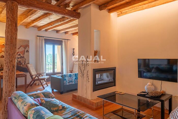 Casas en venta y pisos alquiler - 1