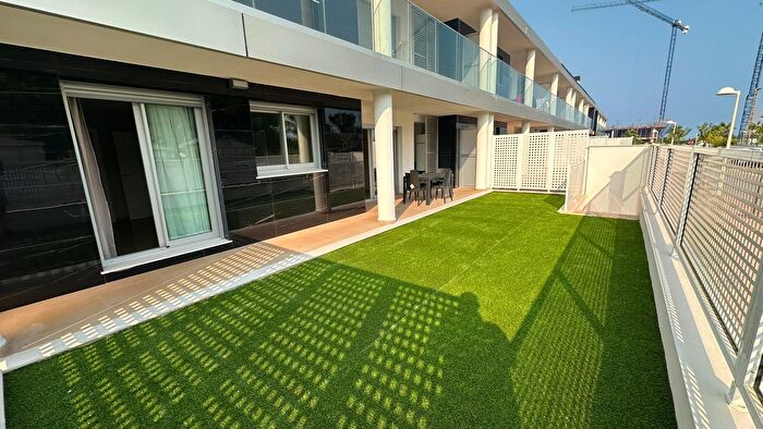 Piso en venta en Cabanes, Castellón de 2 habitaciones