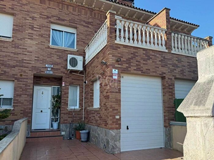Casa en venta en Móra dEbre, Tarragona de 4 habitaciones