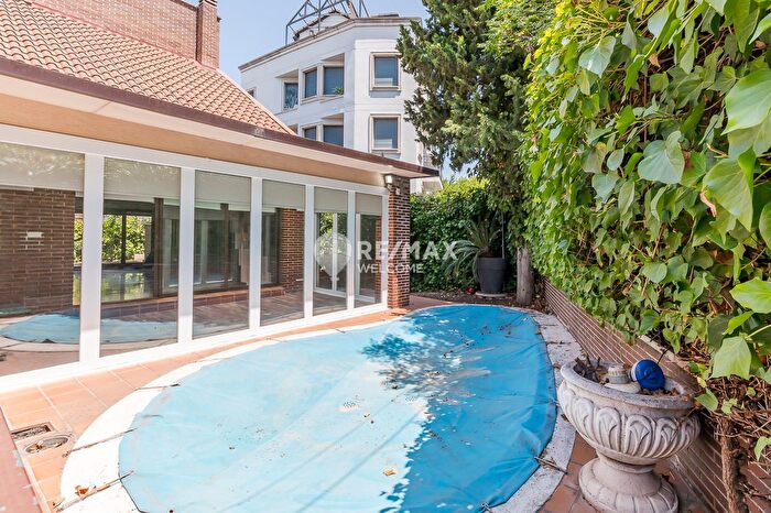 Casas en venta y pisos alquiler - 3