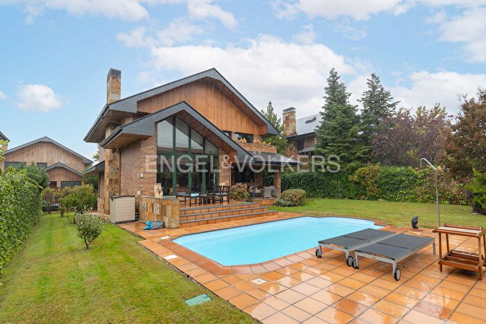 Casas en venta y pisos alquiler - 1