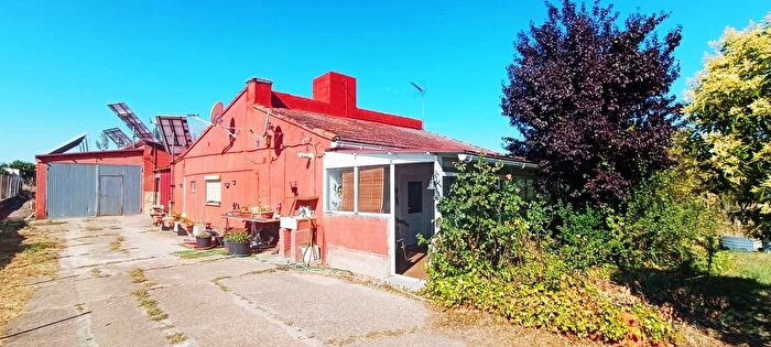 Casas en venta y pisos alquiler - 1