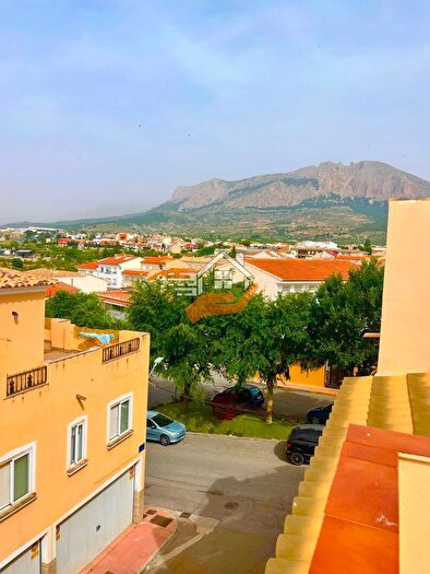 Casas en venta y pisos alquiler - 1