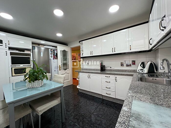 Casas en venta y pisos alquiler - 2
