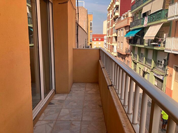 Piso en venta en Las Cruces, Villena de 4 habitaciones