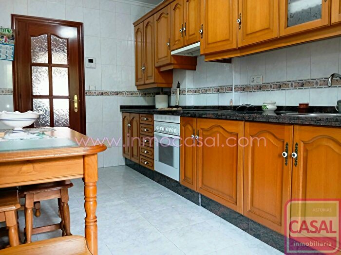 Casas en venta y pisos alquiler - 3