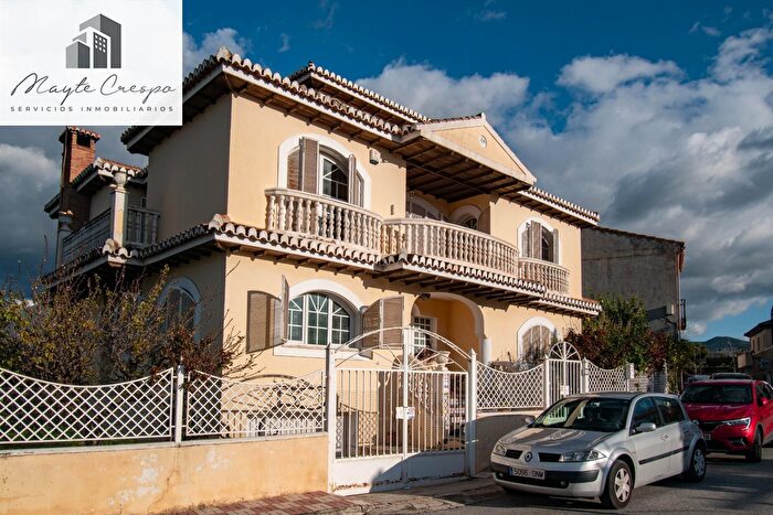 Casas en venta y pisos alquiler - 1