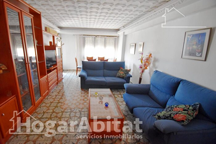 Casas en venta y pisos alquiler - 1