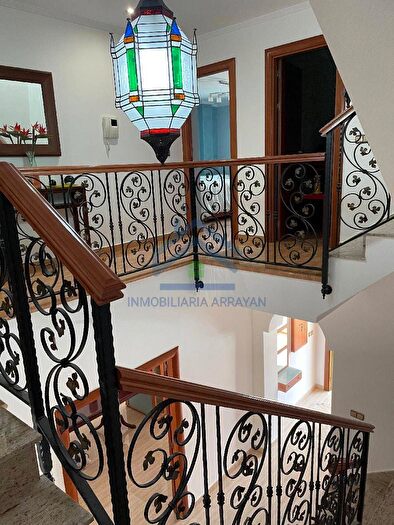 Casa en venta en Atarfe, Granada de 5 habitaciones