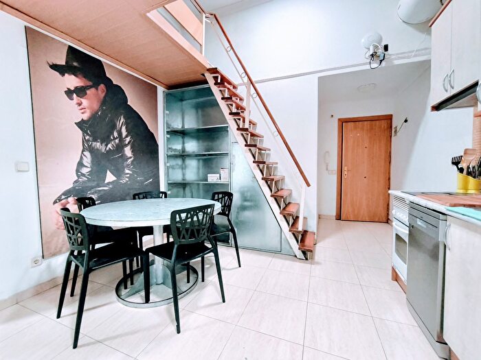 Piso en venta en Centro, Justicia Chueca de 5 habitaciones