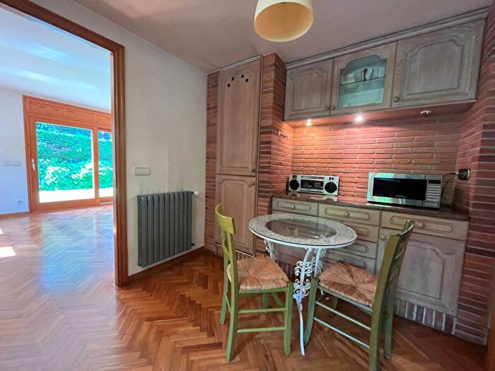 Casas en venta y pisos alquiler - 2
