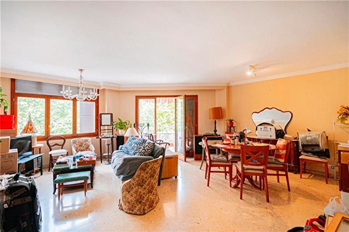 Casas en venta y pisos alquiler - 1