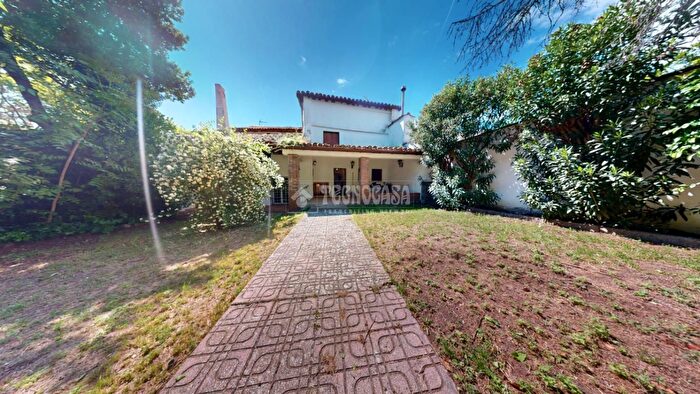 Casas en venta y pisos alquiler - 2