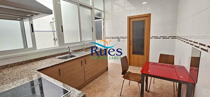 Casa en venta en Centro, Almazora Almassora de 6 habitaciones