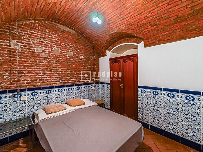 Casas en venta y pisos alquiler - 3