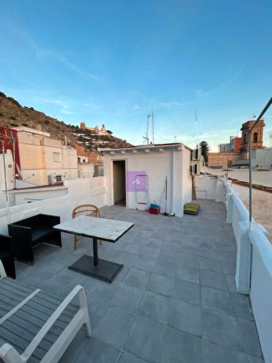 Casas en venta y pisos alquiler - 3