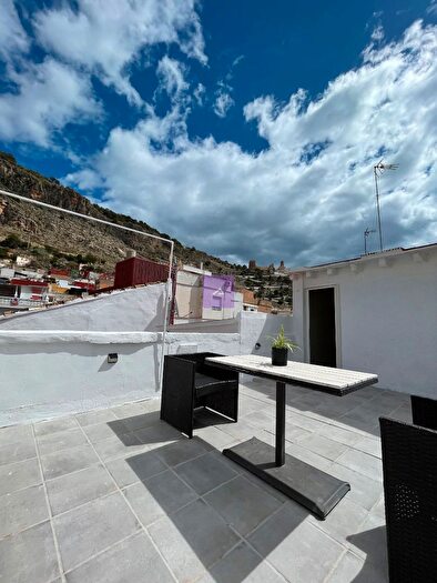Casas en venta y pisos alquiler - 2