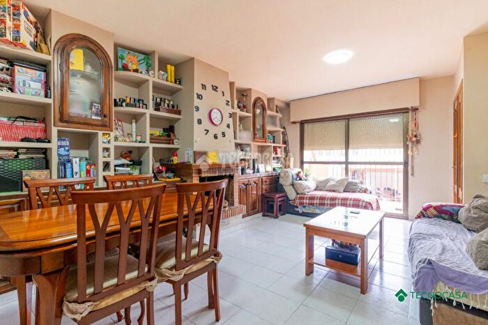Casas en venta y pisos alquiler - 1