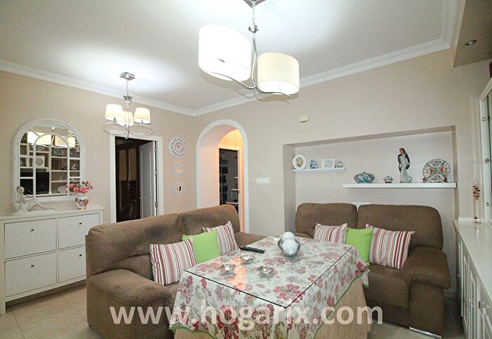 Casas en venta y pisos alquiler - 1